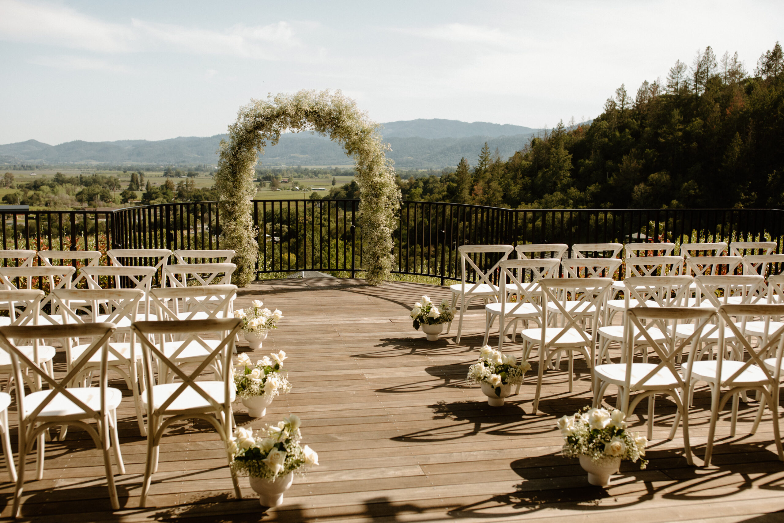 stunning details of a beautiful mountain view California wedding