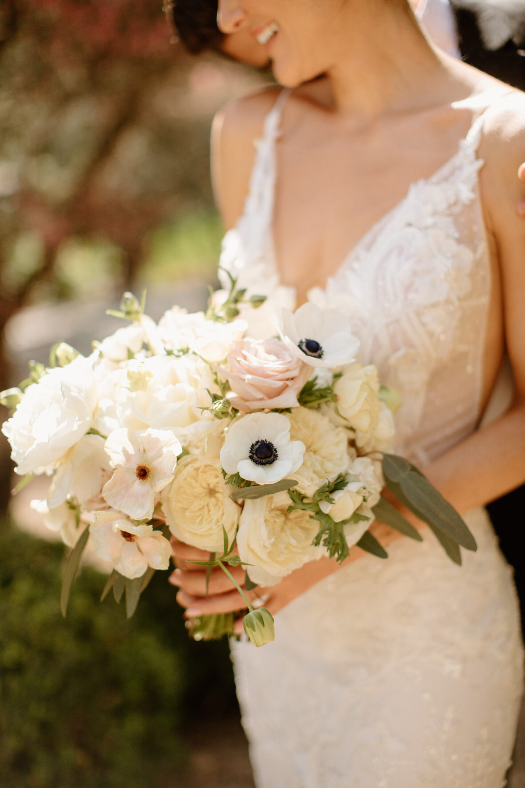 stunning details of a beautiful mountain view California wedding