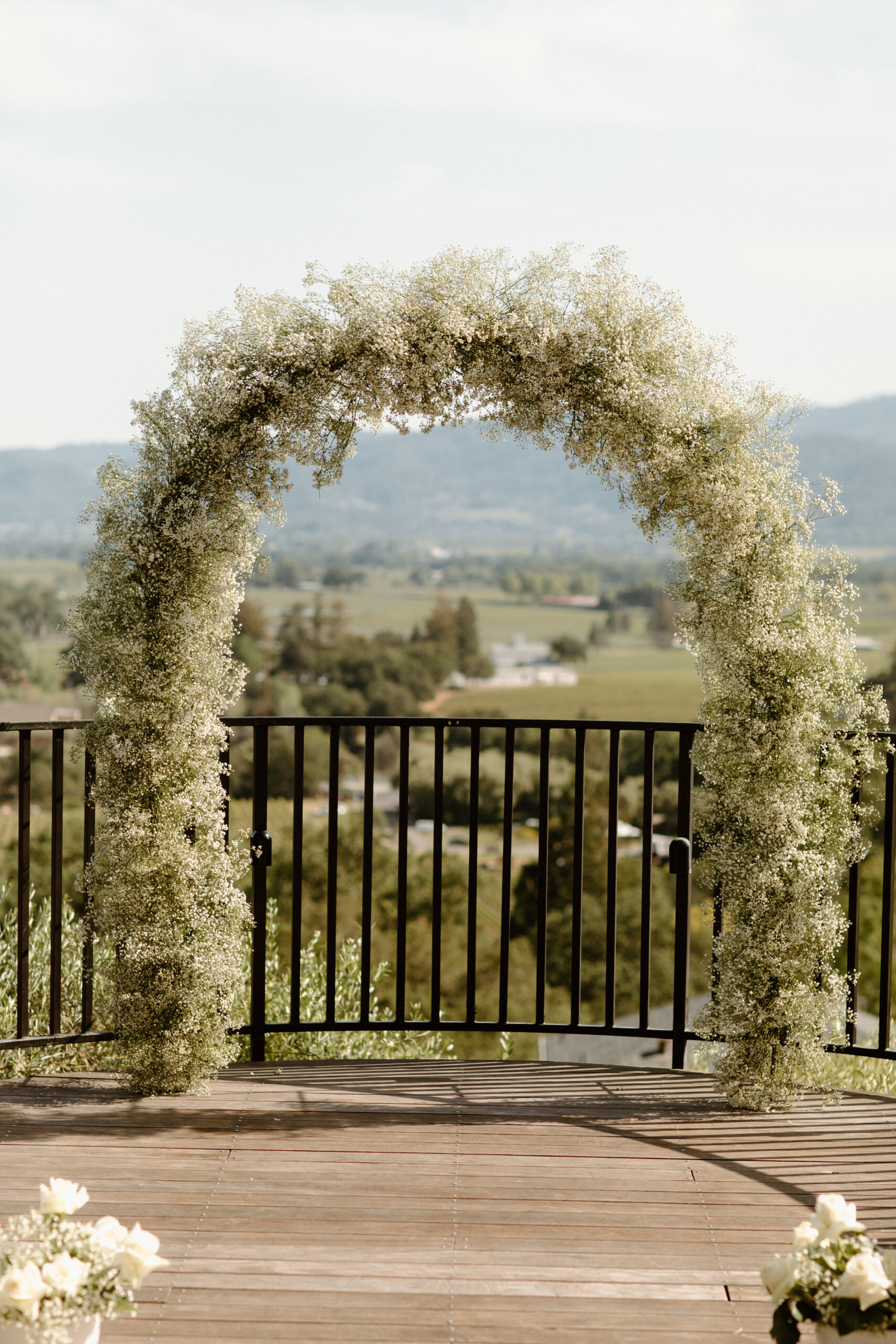 stunning details of a beautiful mountain view California wedding