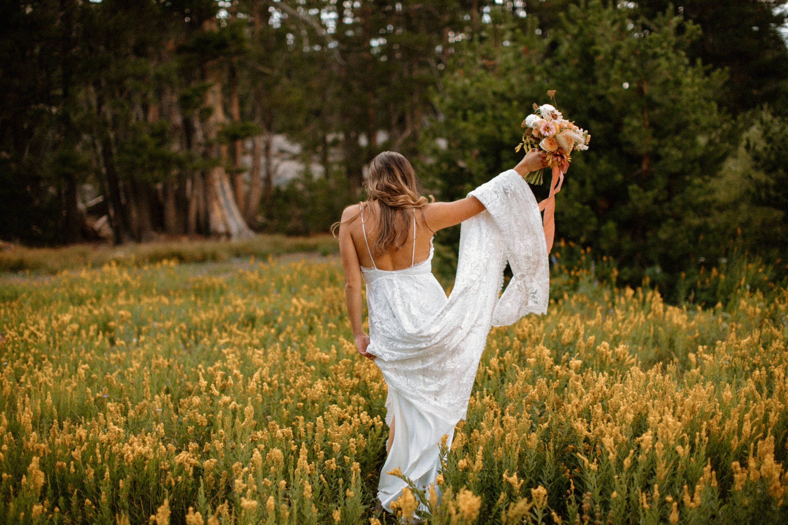 timeless photos of an elegant Tahoe wedding day