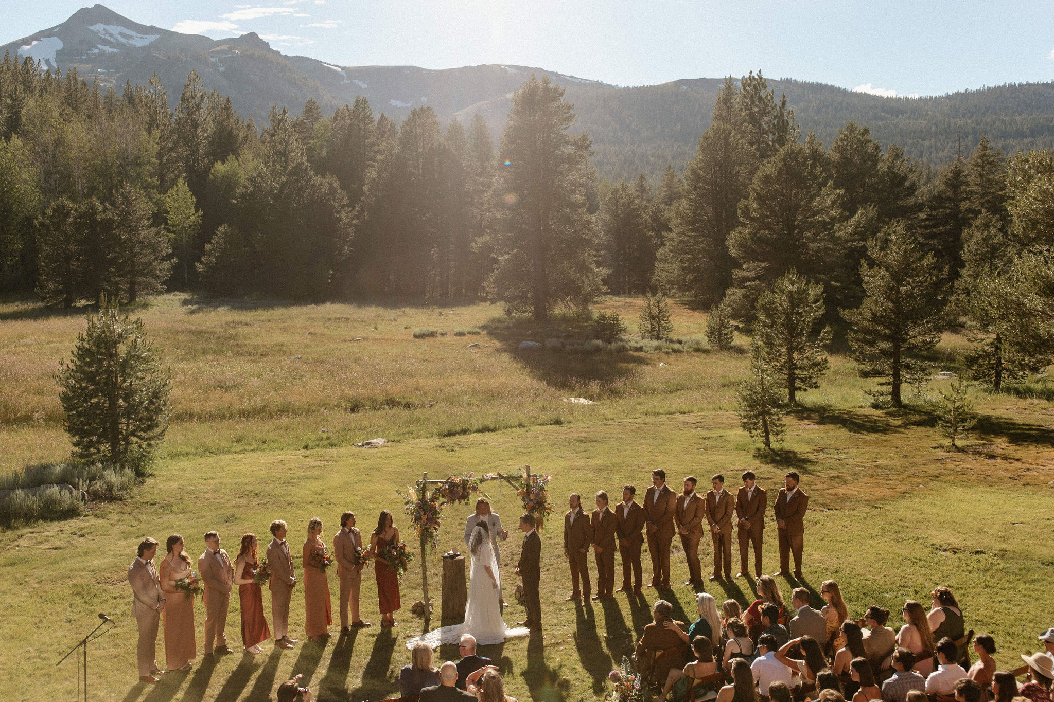 timeless photos of an elegant Tahoe wedding day