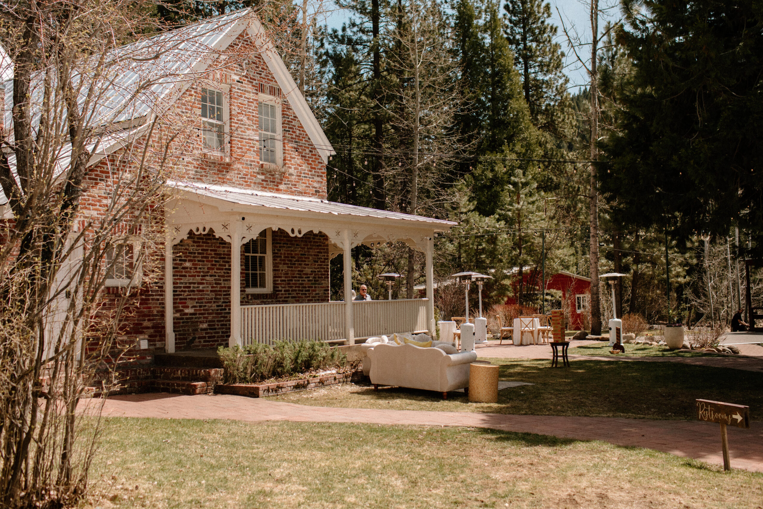 timeless wedding details of a Lake Tahoe wedding day