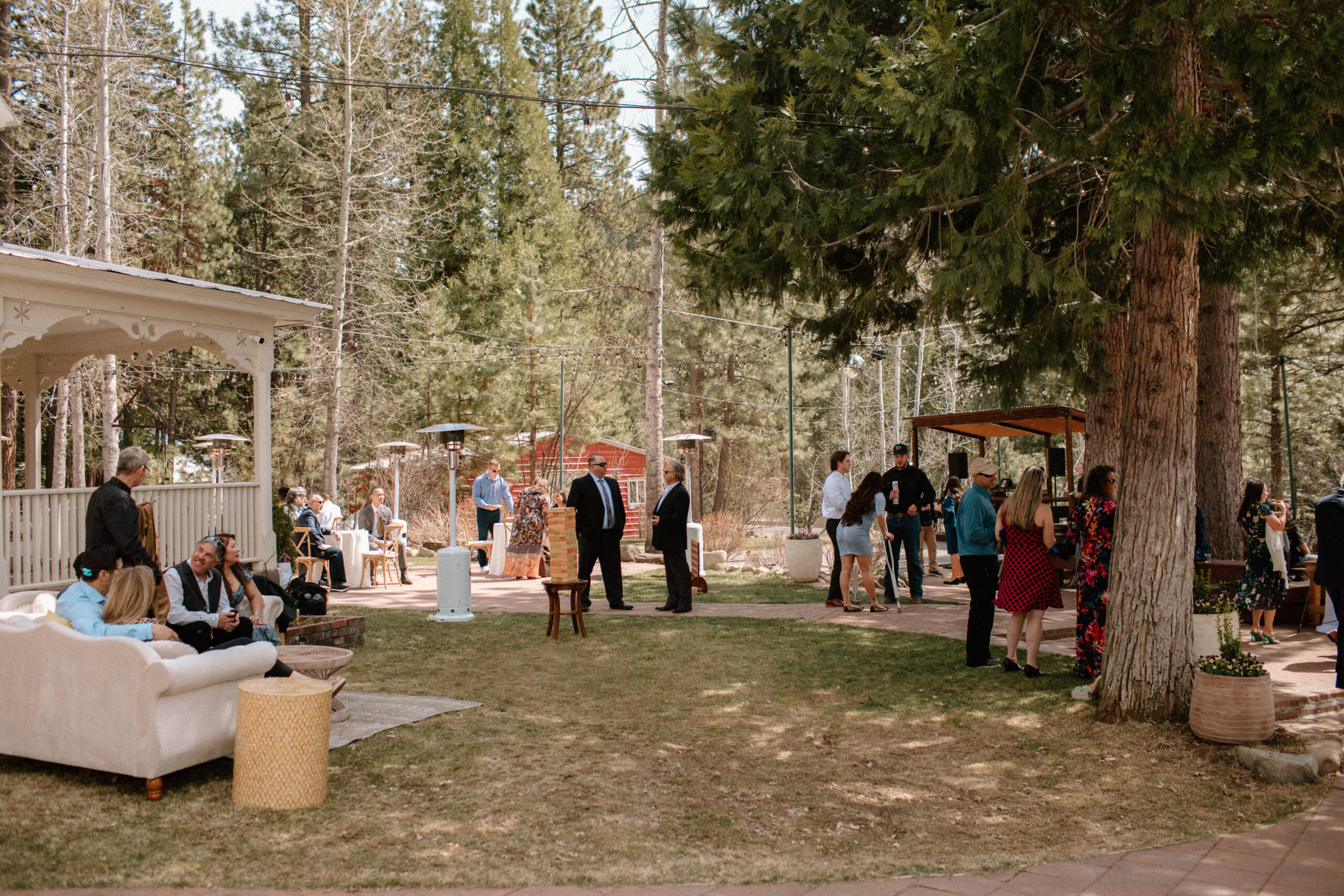 timeless photos of an elegant Tahoe wedding day