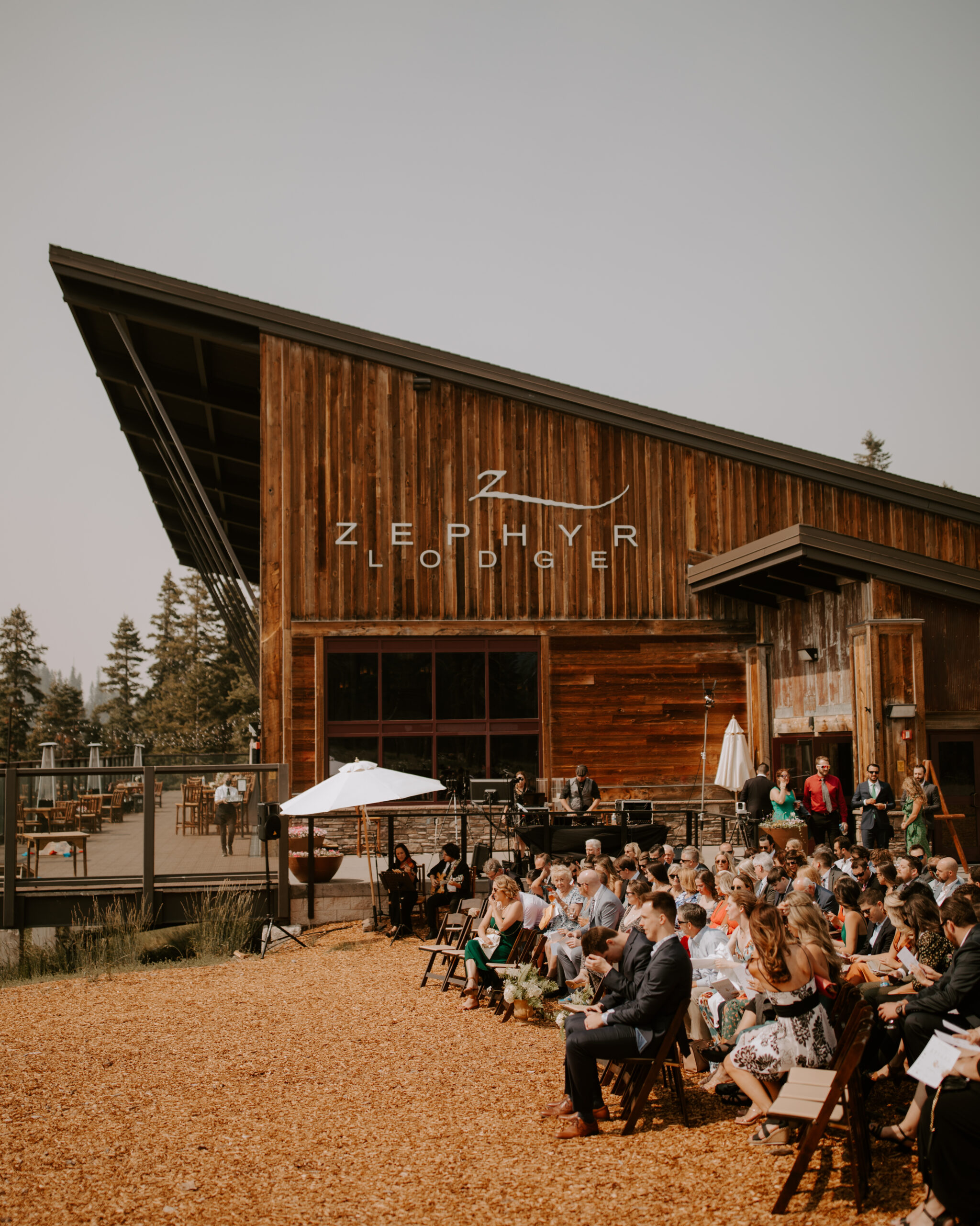 timeless photos of an elegant Tahoe wedding day