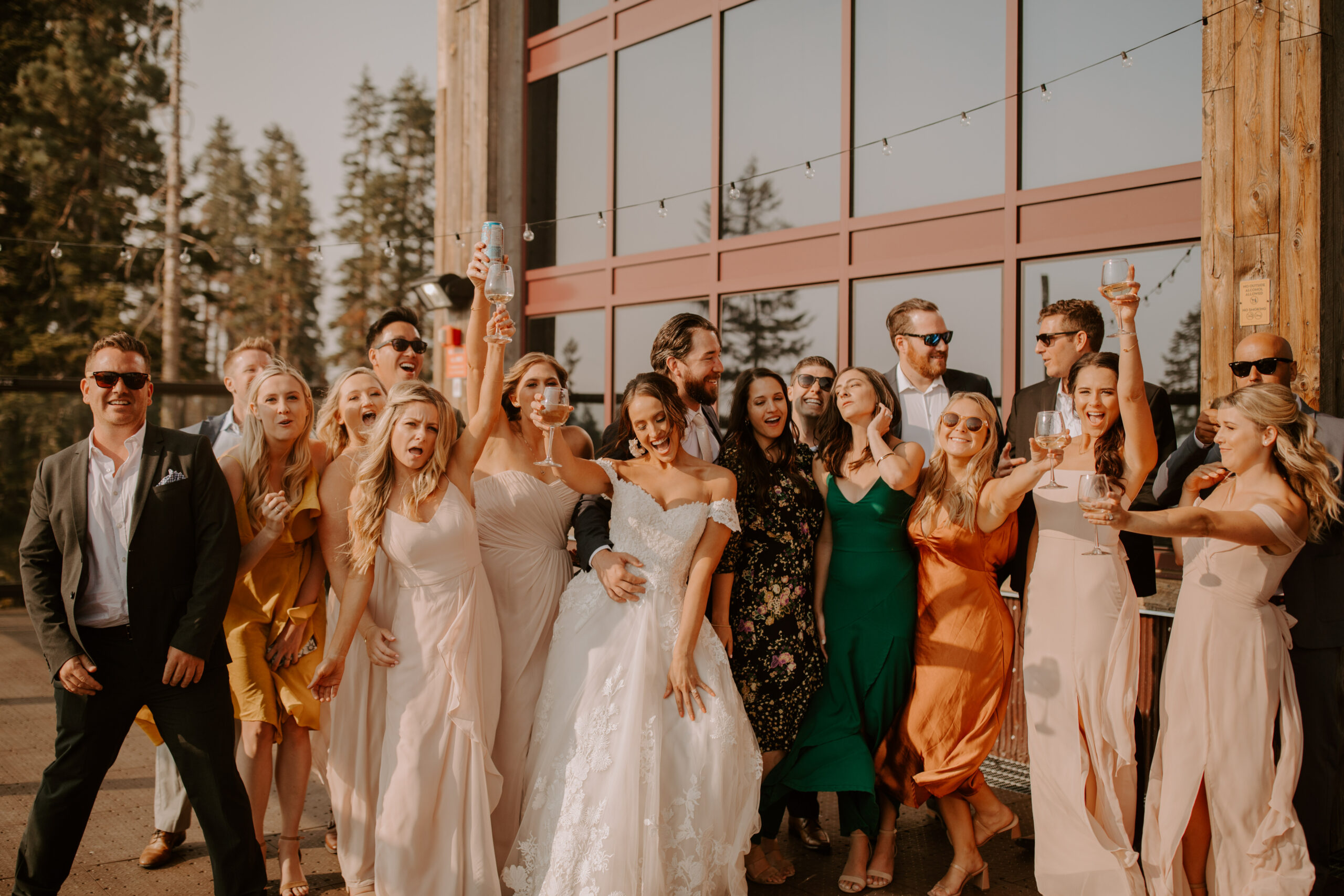 timeless photos of an elegant Tahoe wedding day