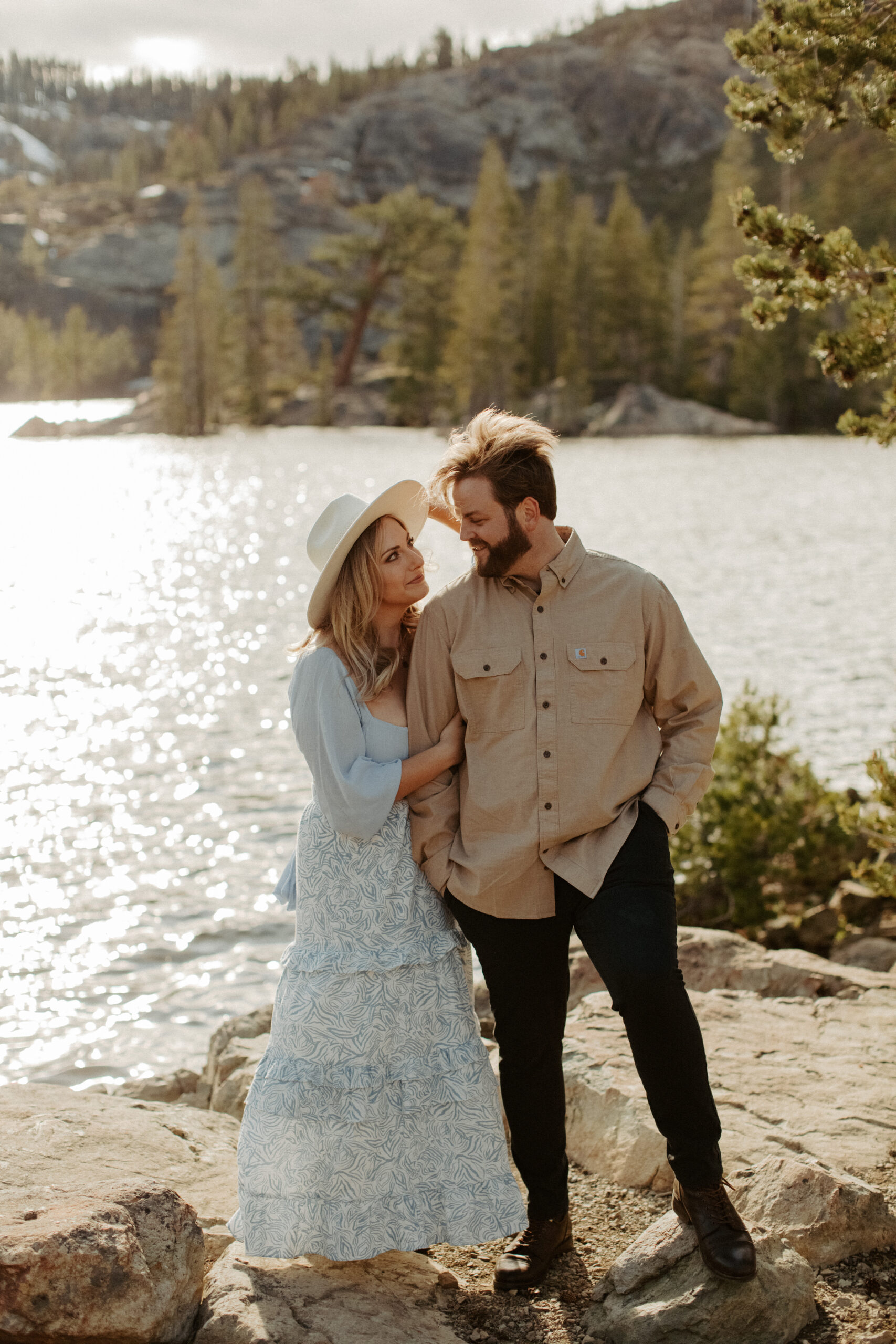 How to plan everything about your adventure mountain engagement photoshoot