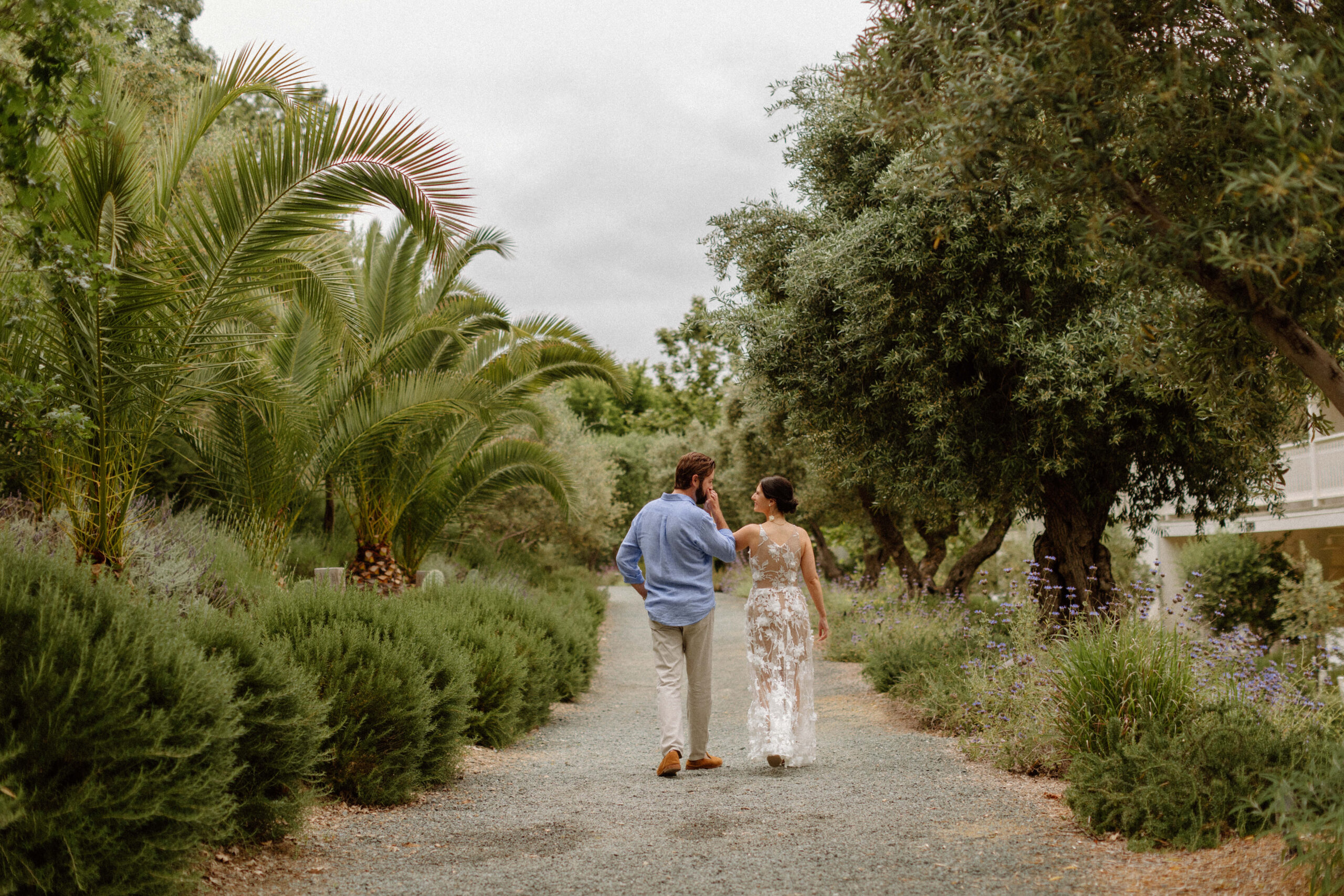 candid engagement photoshoot in California