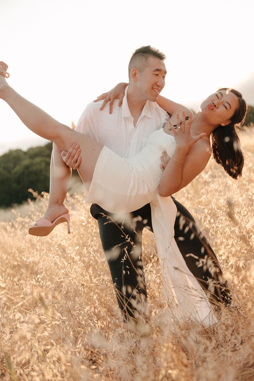 candid engagement photoshoot in California